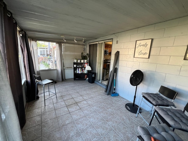 68 S Marbrisa Way, Kissimmee, FL 34743 - view of sunroom