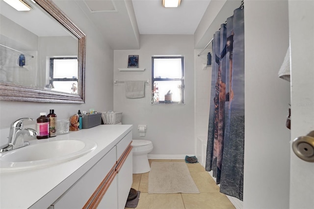 516 Fort Smith Blvd, Deltona, FL 32738 - full bath featuring tile patterned floors, vanity, and shower / tub combo