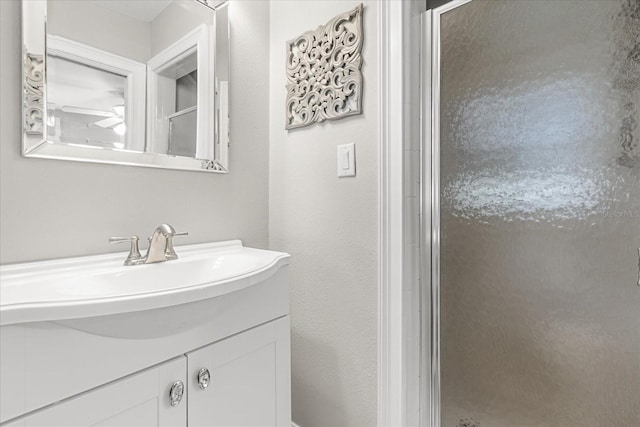 2105 Fosgate Dr, Winter Park, FL 32789 - bathroom with vanity and a stall shower