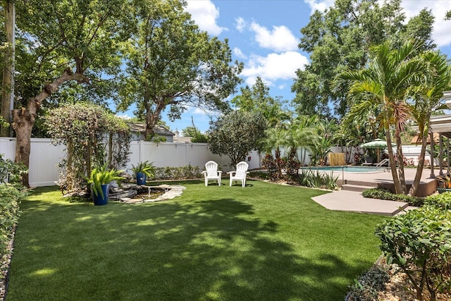 2105 Fosgate Dr, Winter Park, FL 32789 - view of yard with a fenced in pool and a fenced backyard