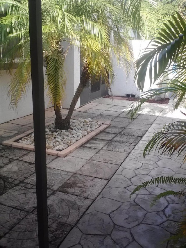 2011 N 61st St, Tampa, FL 33619 - view of patio
