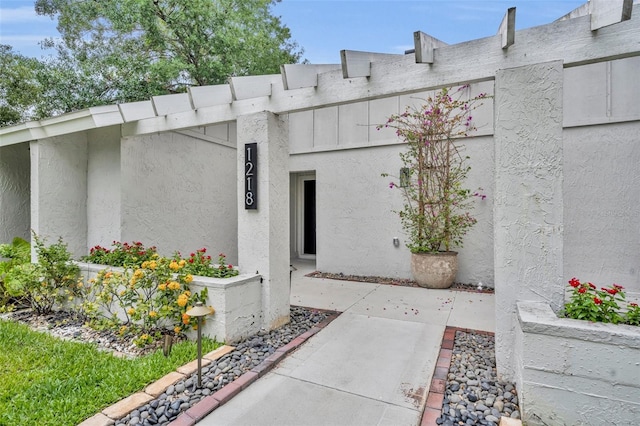 1218 Fairway Dr, Winter Park, FL 32792 - doorway to property with stucco siding