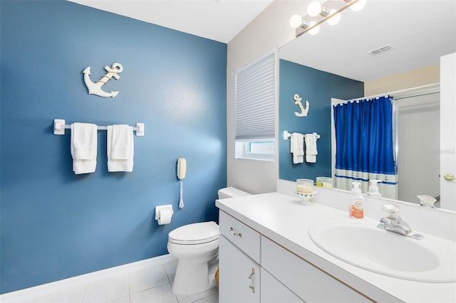 3661 Kingswood Ct, Clermont, FL 34711 - bathroom featuring vanity, toilet, tile patterned floors, curtained shower, and visible vents