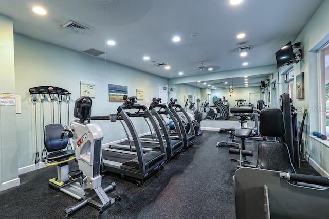 3661 Kingswood Ct, Clermont, FL 34711 - workout area featuring recessed lighting, baseboards, and visible vents