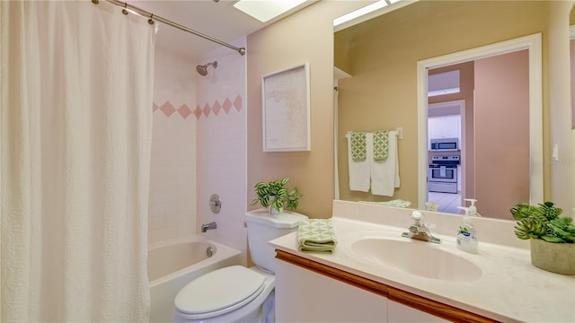 12760 Devonshire Lakes Cir, Fort Myers, FL 33913 - photo 13