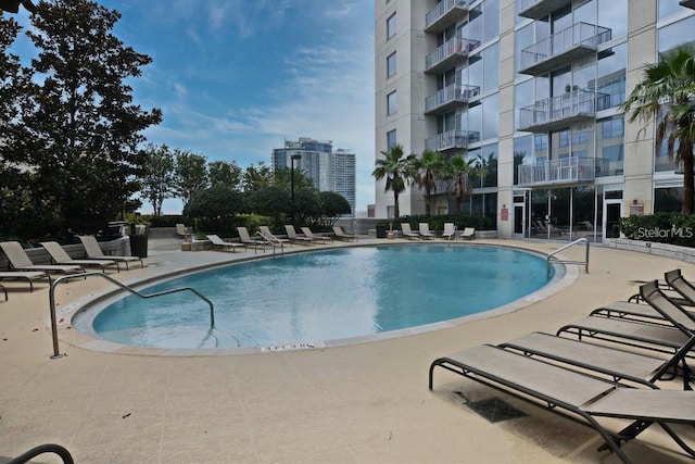 155 S Court Ave Unit 1305, Orlando, FL 32801 - community pool featuring a patio area