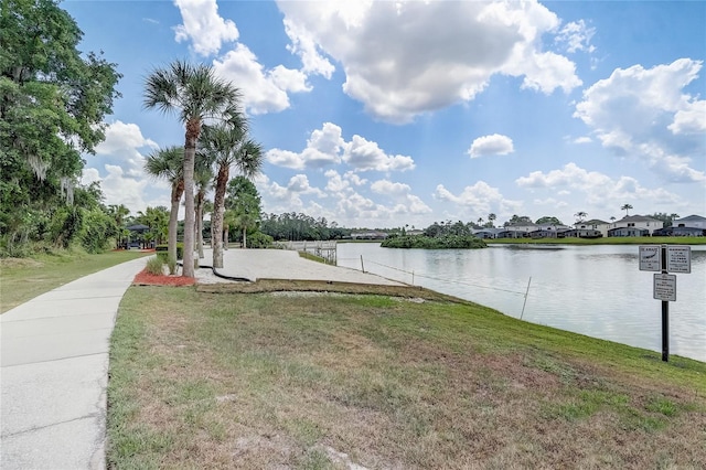 1041 Park Ridge Cir, Kissimmee, FL 34746 - view of water feature