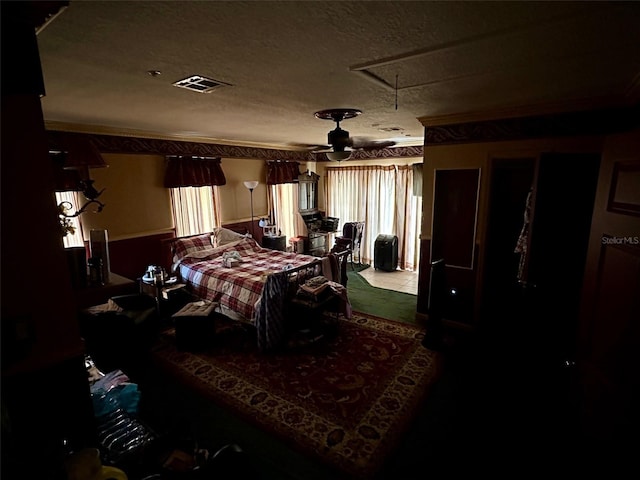 300 Broadview Ave, Altamonte Springs, FL 32701 - bedroom featuring a textured ceiling and attic access