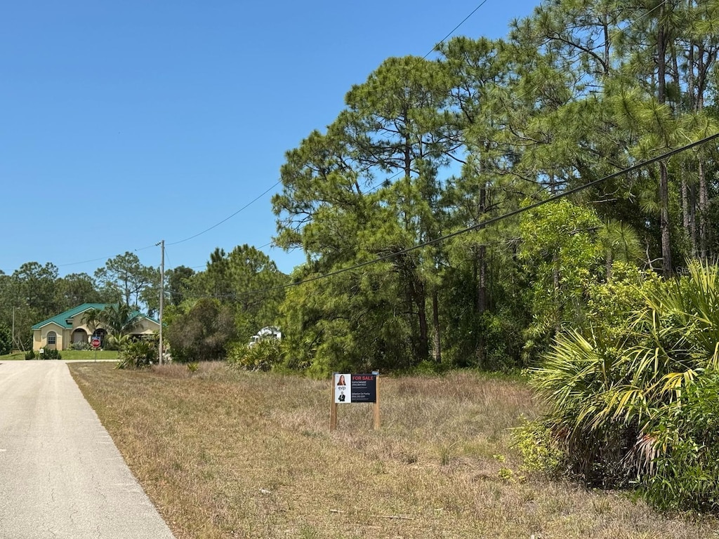 513 Addison St E, Lehigh Acres, FL 33974