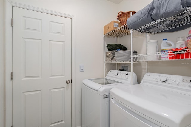 4601 Talbot Blvd, Cocoa, FL 32926 - washroom with laundry area and washing machine and dryer