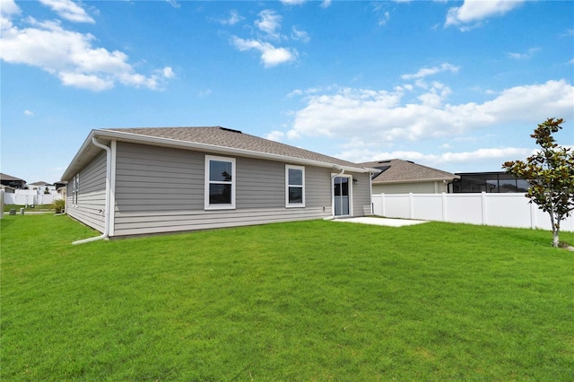 5347 Travertine St, Mount Dora, FL 32757 - back of house with a patio area