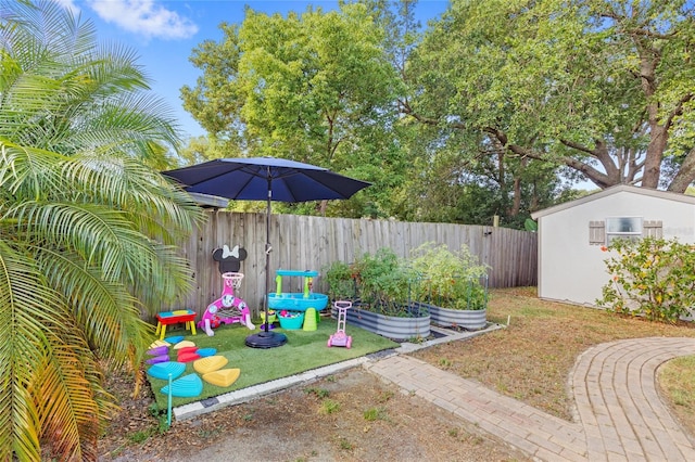 exterior space featuring fence