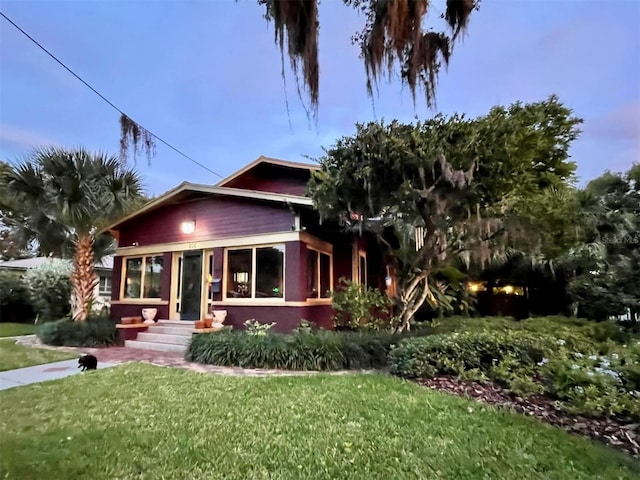806 E Amelia St, Orlando, FL 32803 - view of front of property featuring a front lawn