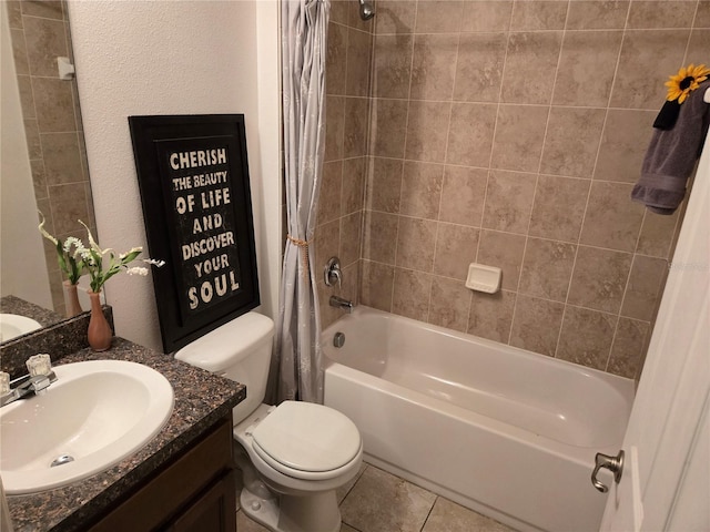 119 Stewart Lake Loop, Groveland, FL 34736 - bathroom featuring shower / bath combo with shower curtain, vanity, and tile patterned floors