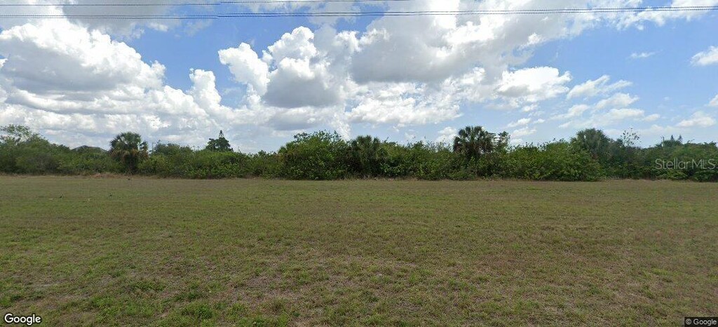 1810 NE 27th Ter, Cape Coral, FL 33909 - photo 1