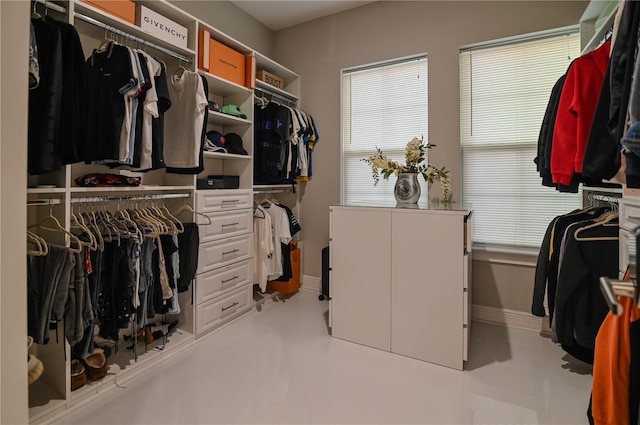 view of spacious closet