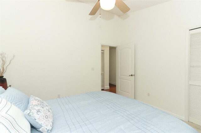 bedroom featuring a closet and ceiling fan