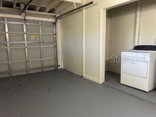 garage with washer / dryer