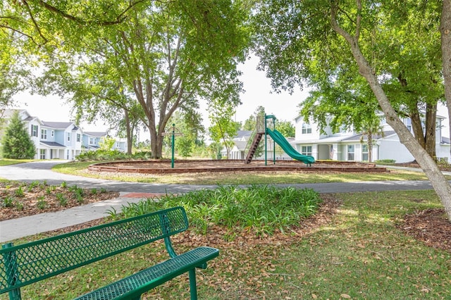 surrounding community featuring a residential view