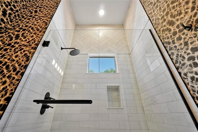 5525 Isleworth Country Club Dr, Windermere, FL 34786 - full bath featuring a tile shower