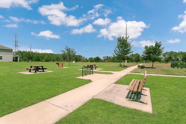 view of community featuring a lawn