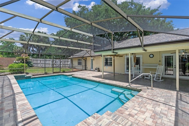 view of pool featuring fence, a ceiling fan, a patio area, and a fenced in pool