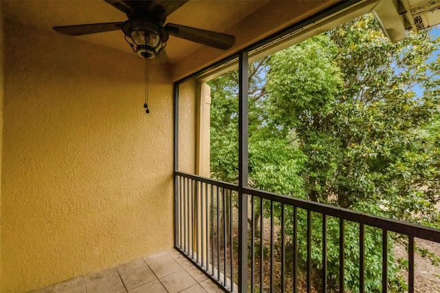 balcony with a ceiling fan
