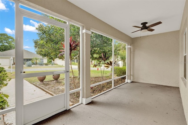 26807 Bull Run, Leesburg, FL 34748 - unfurnished sunroom featuring a ceiling fan