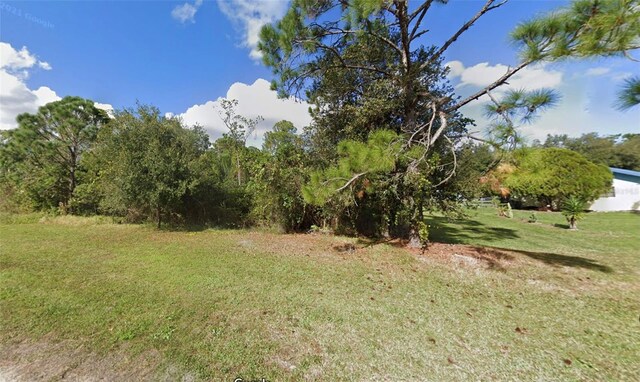 204 Palm Ave, Indian Lake Estates, FL 33855 - photo 2