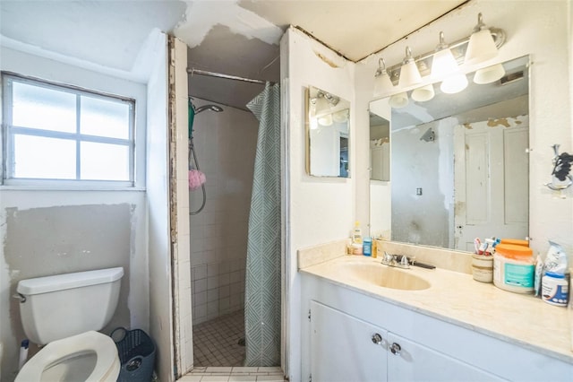 419 Palm Ave, Eustis, FL 32726 - full bathroom with vanity, toilet, and a shower stall