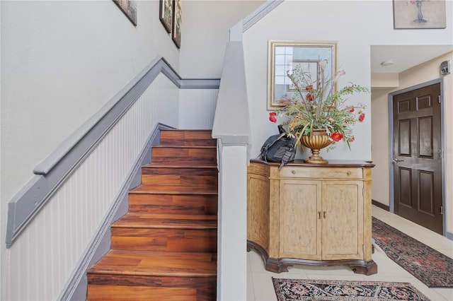 114 Shaddock Dr, Auburndale, FL 33823 - stairway featuring tile patterned floors