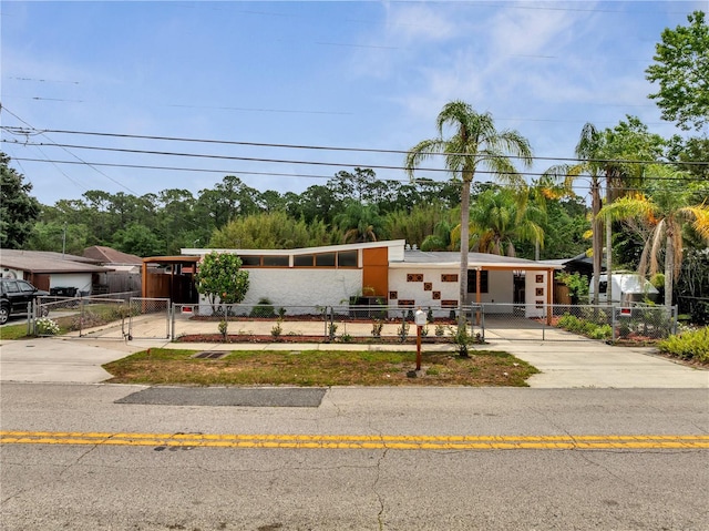 2303 Bonneville Dr, Orlando, FL 32826 - photo 2