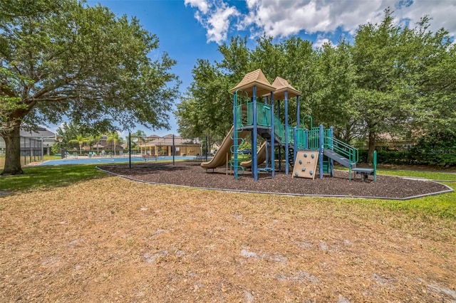 807 Ayden Oak Ln, Ocoee, FL 34761 - community play area featuring a yard