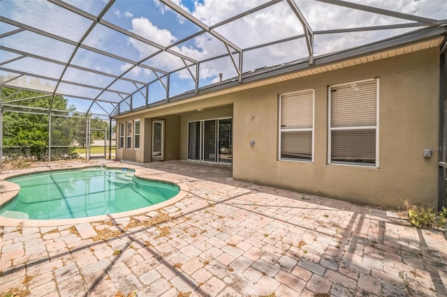 807 Ayden Oak Ln, Ocoee, FL 34761 - pool with a patio and glass enclosure