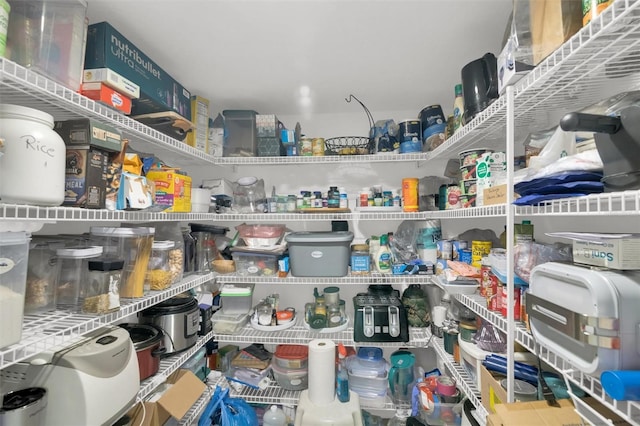 2658 Palmetto Ridge Cir, Apopka, FL 32712 - view of pantry