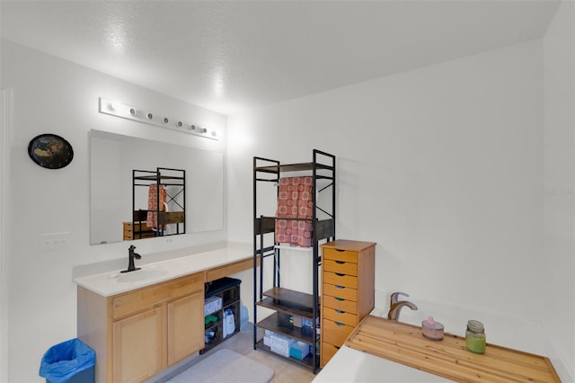 2658 Palmetto Ridge Cir, Apopka, FL 32712 - full bathroom with a bath and vanity