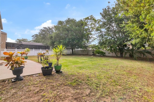 2658 Palmetto Ridge Cir, Apopka, FL 32712 - view of yard featuring a patio area