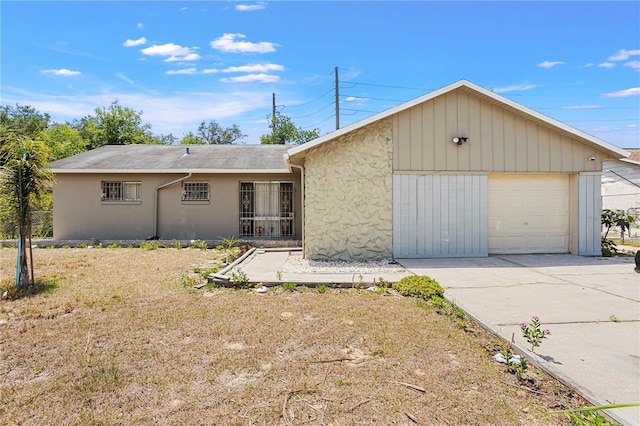 1828 Matterhorn Dr, Orlando, FL 32818 - single story home with driveway and stucco siding