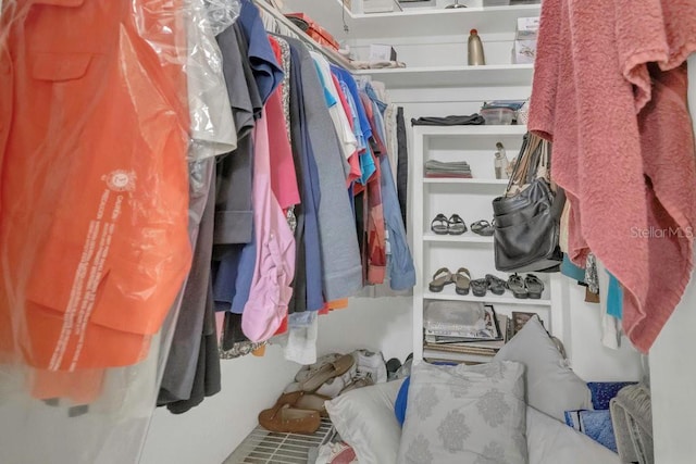 4262 Lake Underhill Rd Unit 9C7, Orlando, FL 32803 - view of walk in closet