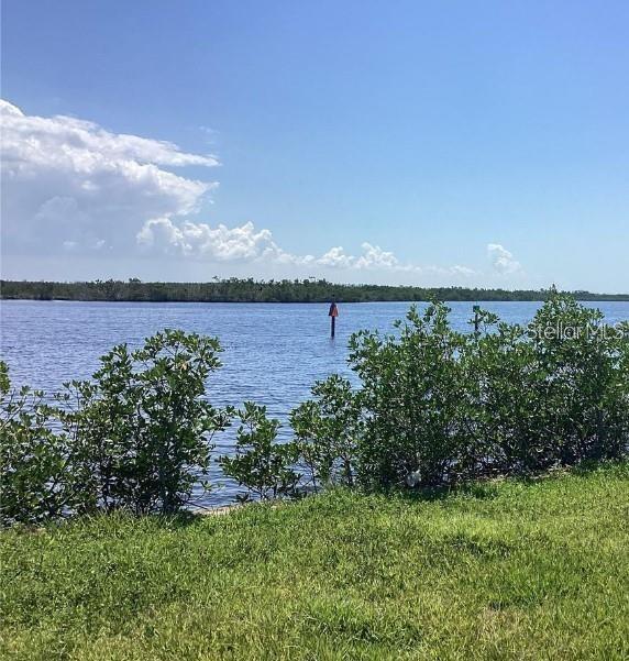 3360 Peace River Dr, Punta Gorda, FL 33983 - view of water feature