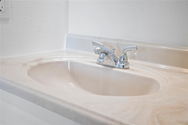 611 Casa Park A Ct, Winter Springs, FL 32708 - room details with a textured wall and a sink