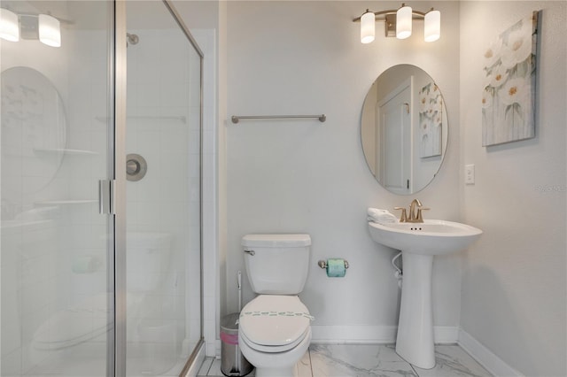 9034 Stinger Dr, Davenport, FL 33896 - bathroom featuring baseboards, a shower stall, toilet, and marble finish floor