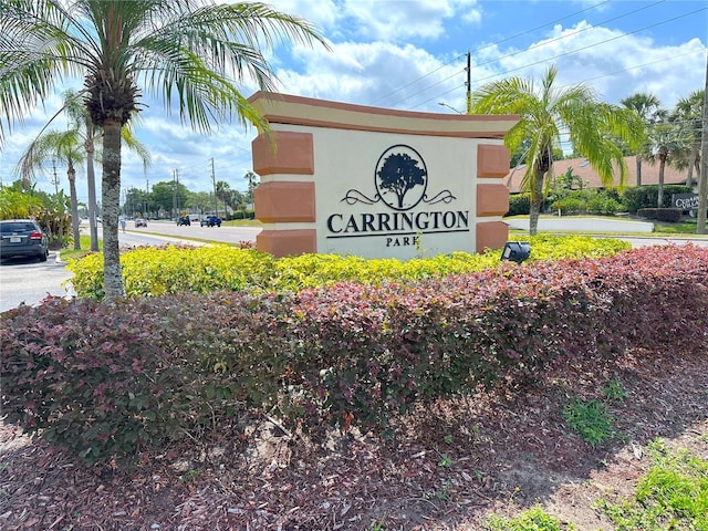 view of community / neighborhood sign