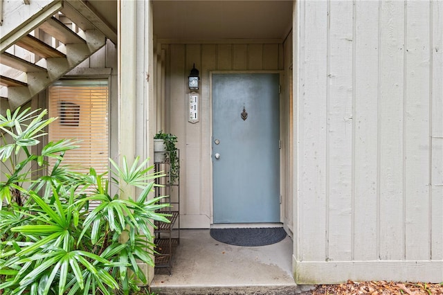 111 Crown Oaks Way Unit 101, Longwood, FL 32779 - entrance to property featuring board and batten siding