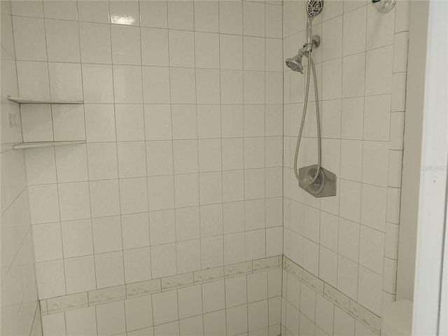 4109 Fairview Vista Pt Unit 315, Orlando, FL 32804 - details featuring tiled shower