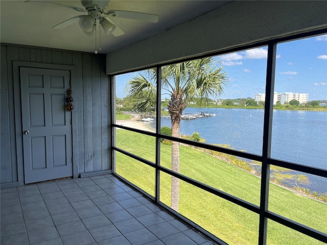 4109 Fairview Vista Pt Unit 315, Orlando, FL 32804 - unfurnished sunroom with a water view and ceiling fan