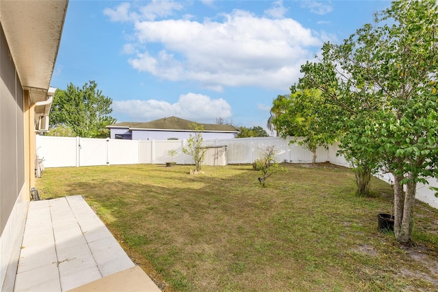 5113 Sage Way, Kissimmee, FL 34758 - view of yard featuring a gate