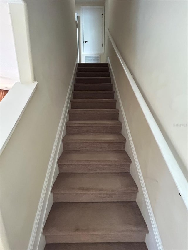 135 Heritage Park St, Winter Springs, FL 32708 - view of staircase