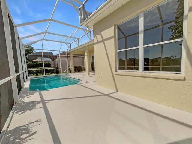 5154 51st Ln W, Bradenton, FL 34210 - outdoor pool with glass enclosure and a patio
