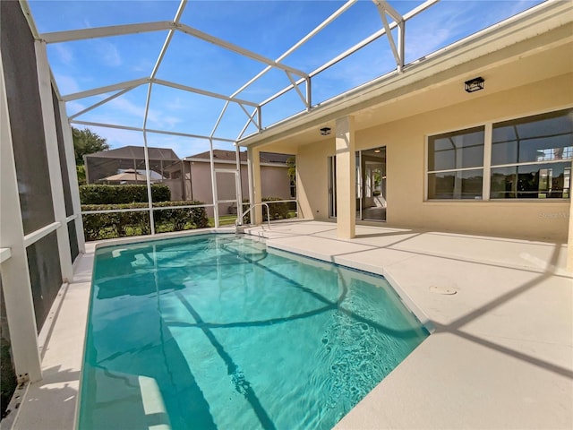 5154 51st Ln W, Bradenton, FL 34210 - outdoor pool featuring a patio area and a lanai